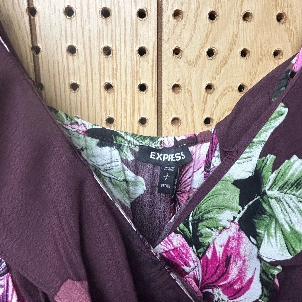 - NWT Express Floral Midi Ruffle Dress - Picture 5 of 5